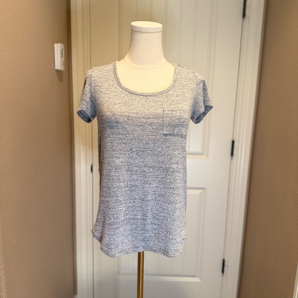 GAP Light Gray Short Sleeve Tee